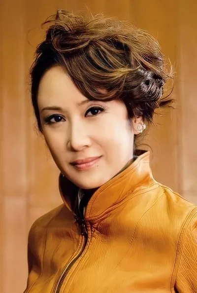 Elaine Tang